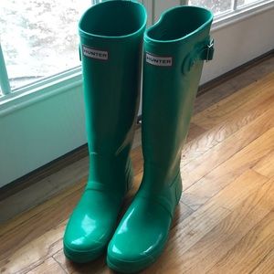Green hunter boots. Size 8 Woman’s.